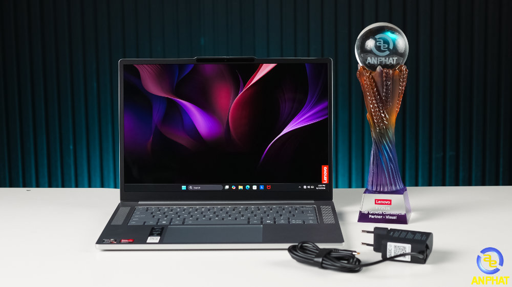 Laptop Lenovo IdeaPad Slim 5 OLED 15ARP10 83J3001DVN