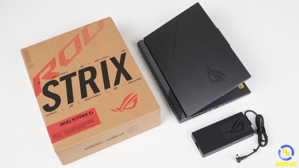 Laptop ASUS ROG Strix G16 G614PM-TS147W