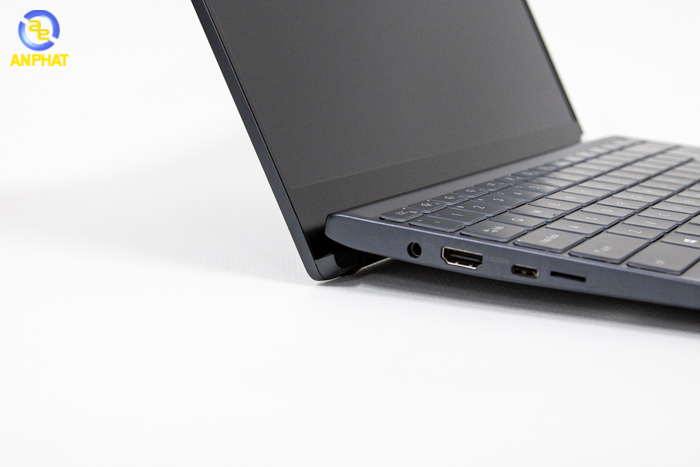 Laptop MSI Modern 14 B4M 290VN