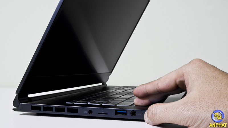 Laptop MSI Stealth 15M A11SDK 061VN - ANPHATPC.COM.VN
