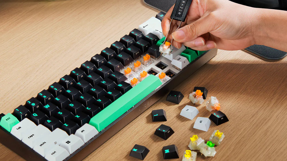 Bàn phím cơ Razer Reclusa X Mini 65%