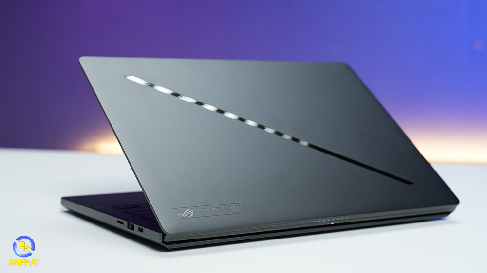 Laptop Asus Gaming ROG Zephyrus G14 GA403WR-QS103WS 