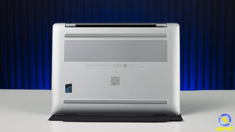 Laptop HP OmniBook 7 14-fr0033TU C1MN2PA