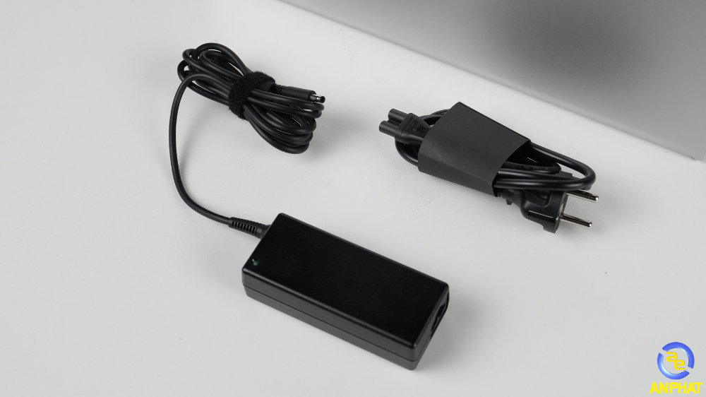 Laptop Dell 15 DC15250 71092480