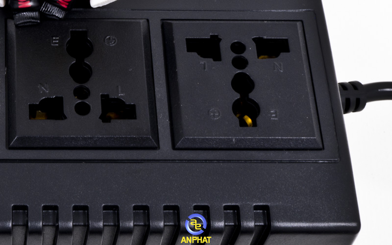 Ổn Áp APC Line-R 500VA LSW500-IND - ANPHATPC.COM.VN