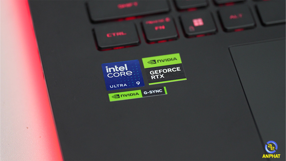 Laptop ASUS ROG Strix SCAR 18 G835LX-SA193W