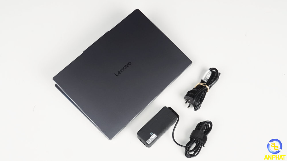 Laptop Lenovo IdeaPad Slim 3 14IWC11 83RQ002PVN