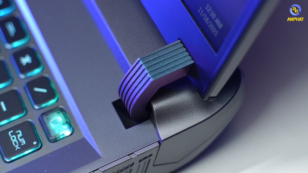 Laptop MSI Vector 16 HX AI A2XWHG 010VN