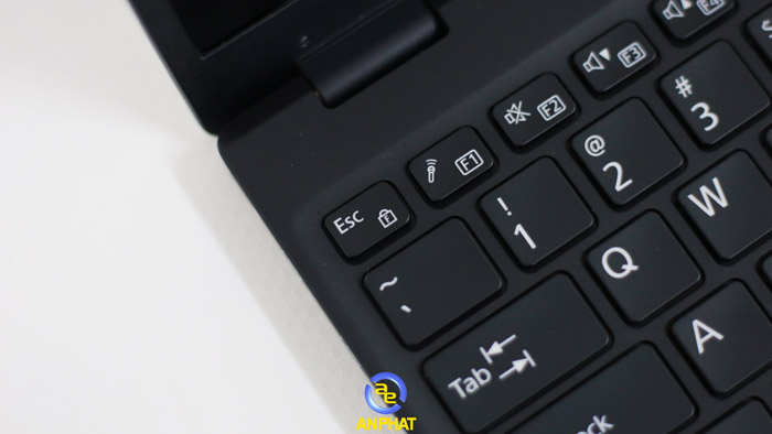 Laptop Fujitsu Lifebook U9311 (Core™ i7-1165G7 | 16GB | 1TB | Intel Iris Xe | 13.3 inch FHD | FreeDos | Đen) - ANPHATPC.COM.VN