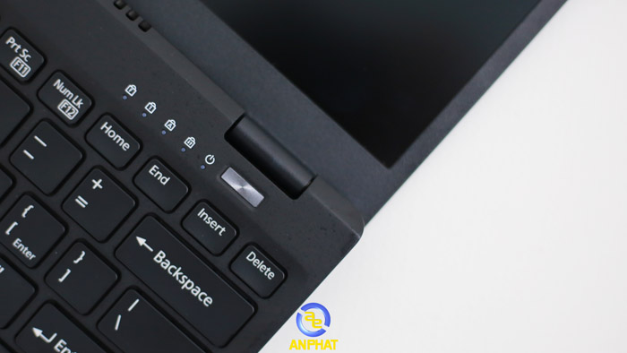 Laptop Fujitsu Lifebook U9311 (Core™ i7-1165G7 | 16GB | 1TB | Intel Iris Xe | 13.3 inch FHD | FreeDos | Đen) - ANPHATPC.COM.VN