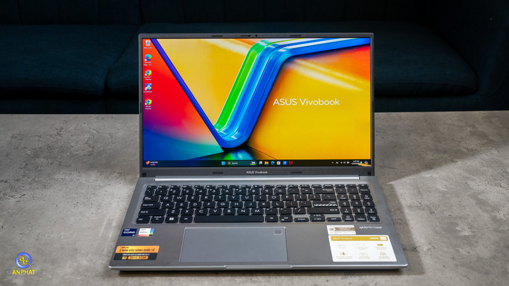 Laptop Asus Vivobook 15 X1504ZA-NJ517W Man hinh