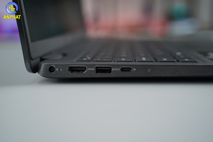 Laptop Dell Latitude 3520 70251590 (Core i7-1165G7 | 8GB | 256GB | Intel Iris Xe inch FHD | Fedora | Đen) Laptop Dell Latitude 3520 70251590 (Core i7-1165G7 | 8GB | 256GB | Intel Iris Xe inch FHD | Fedora | Đen)