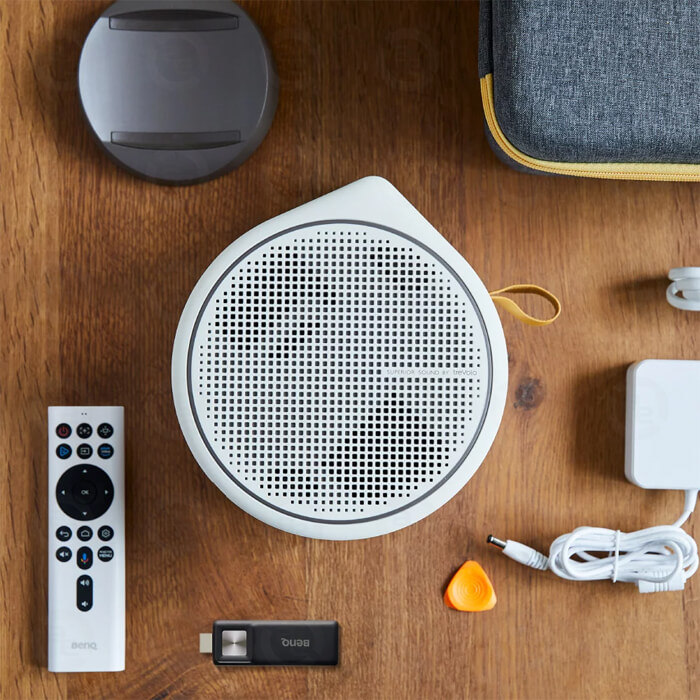 Máy chiếu mini BenQ GV30 không dây với loa Bluetooth Extra Bass