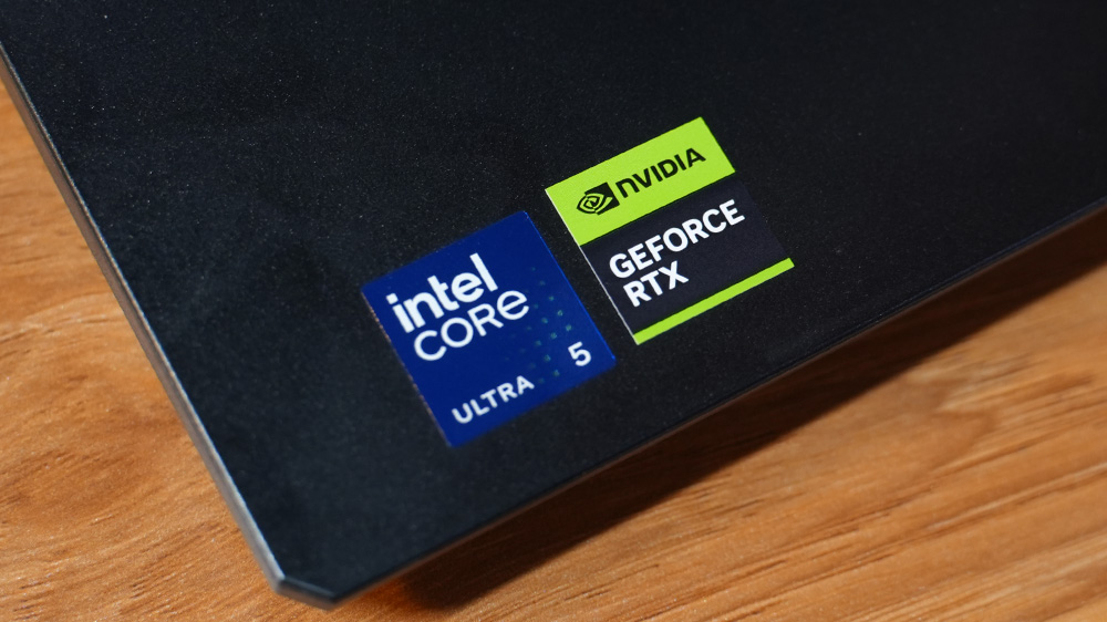 Laptop Gaming MSI Cyborg 15 AI A1VEK-245VN