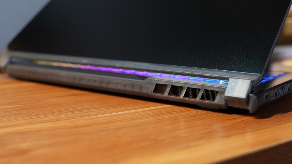 Laptop Gaming MSI Cyborg 15 AI A1VEK-245VN