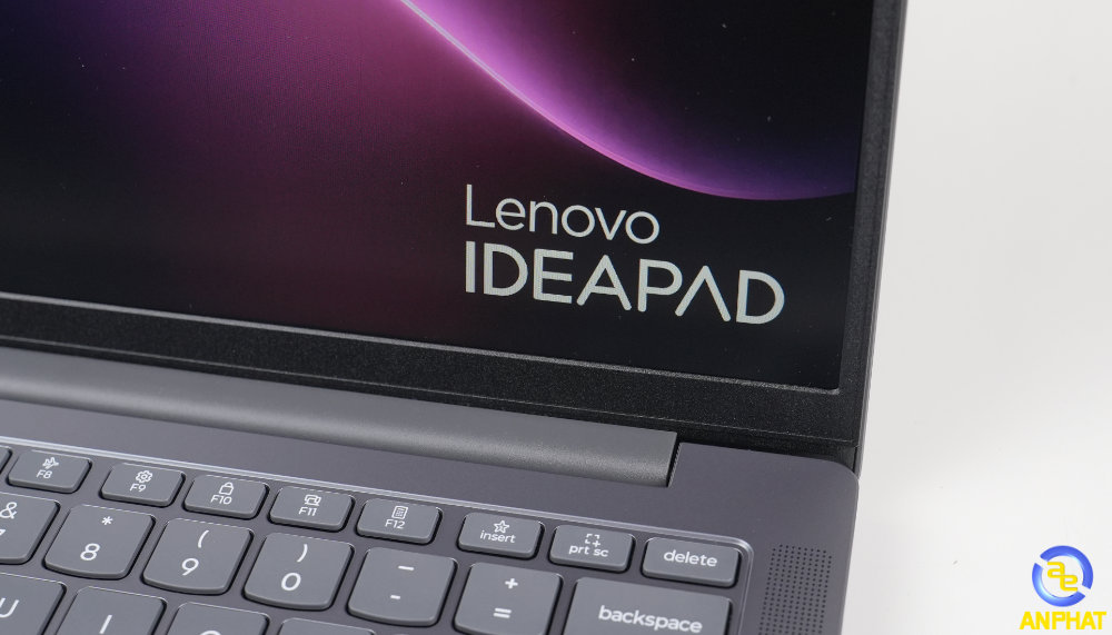Laptop Lenovo IdeaPad Slim 3 14IPH11 83UQ000JVN
