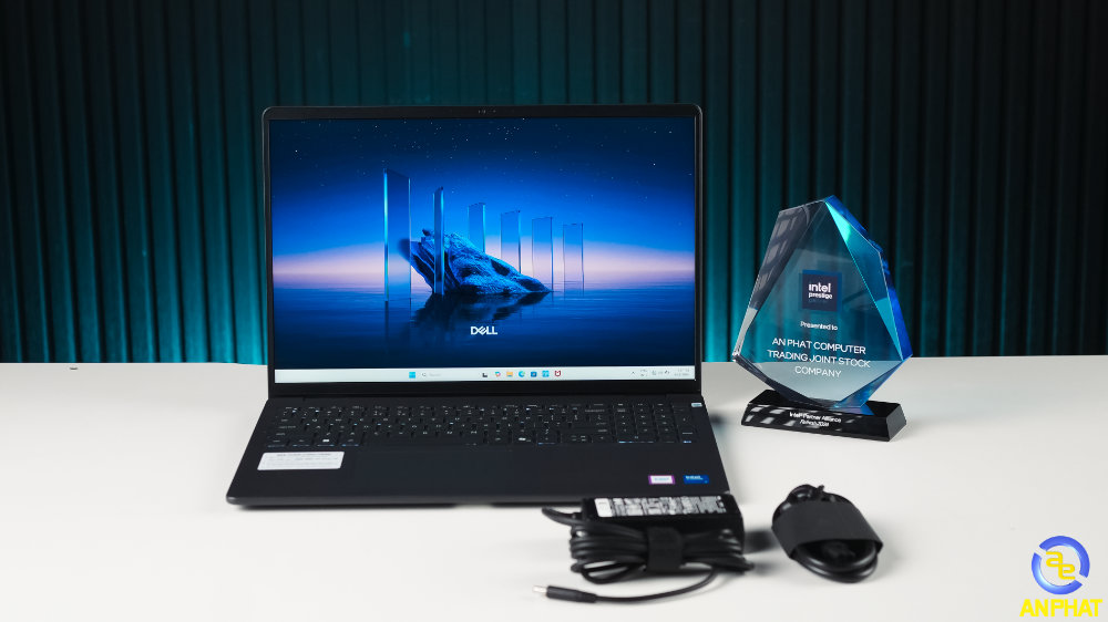 Laptop Dell 16 DC16250 C7U161W11BLU