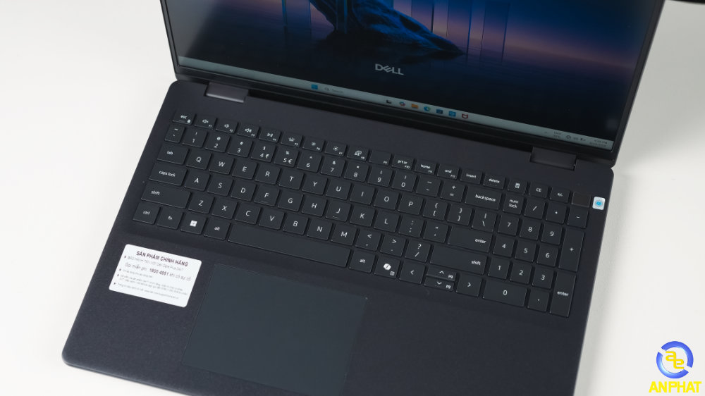 Laptop Dell 16 DC16250 C7U161W11BLU