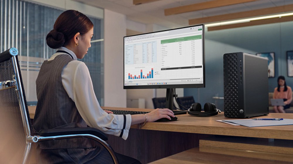 HP ProDesk 2 SFF G2a E79TZPT tại bàn làm việc