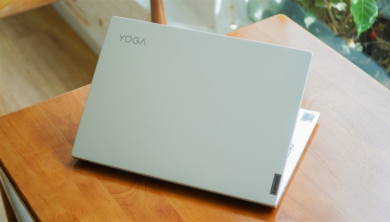 Lenovo Yoga Slim 7 Pro 14IHU5 O 82NH00BDVN: Cao cấp – Sang trọng - Mức giá không tưởng!