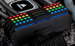 Ram Corsair DOMINATOR PLATINUM RGB 16GB (2x8GB) DDR4 DRAM 3200MHz 