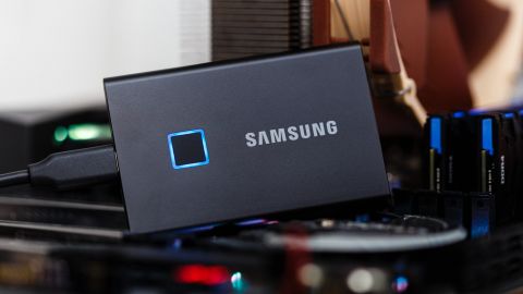 Ổ cứng di động SSD Samsung T7 Touch 2TB USB 3.2 Gen 2 - Đen (MU-PC2T0K/WW)